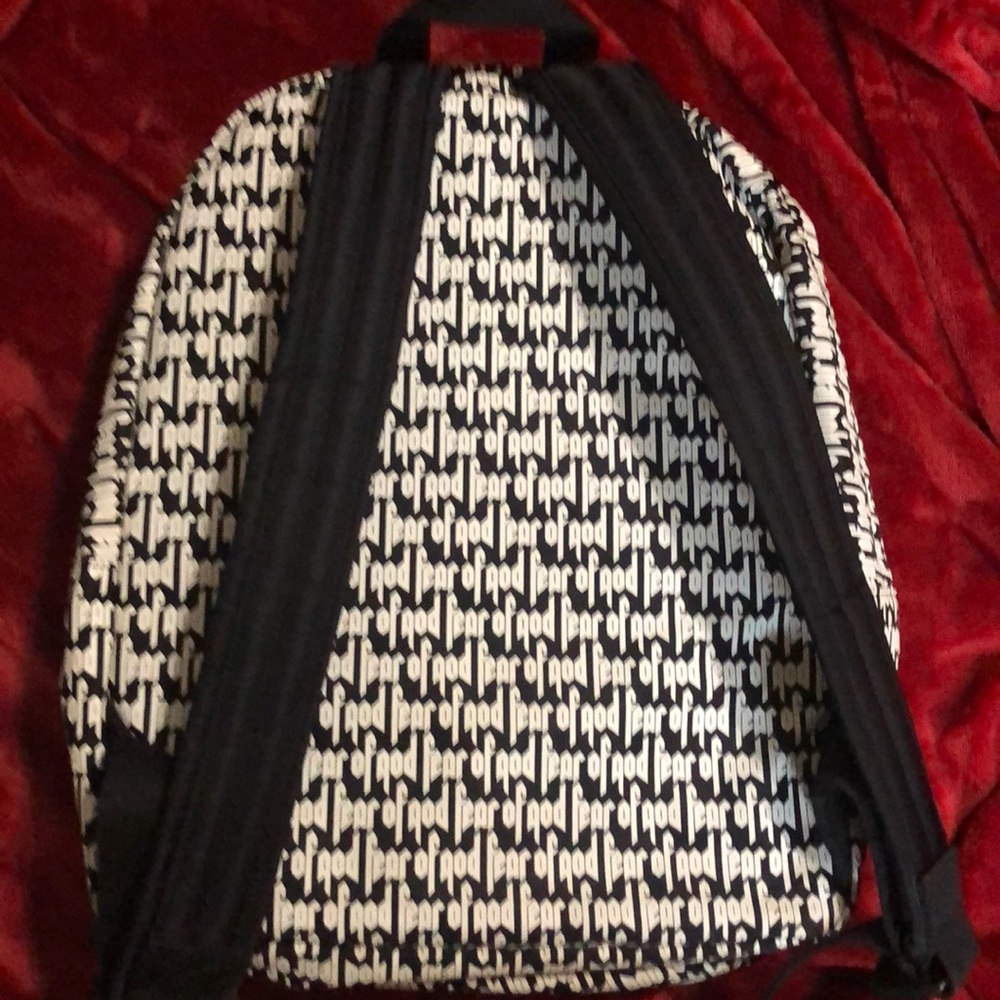 Fear of God Essentials Backpack - Picture 3 of 6